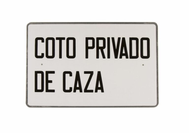 Placas espacios cinegéticos y placas de coto.