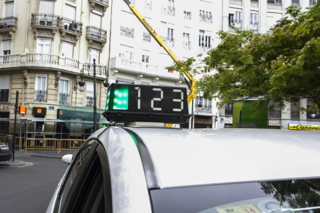 Indicador tarifario taxi modelo 1.2.3