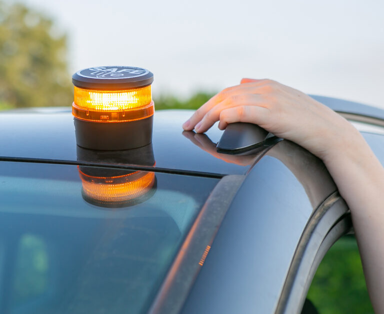 baliza-v16-iSaludes-03